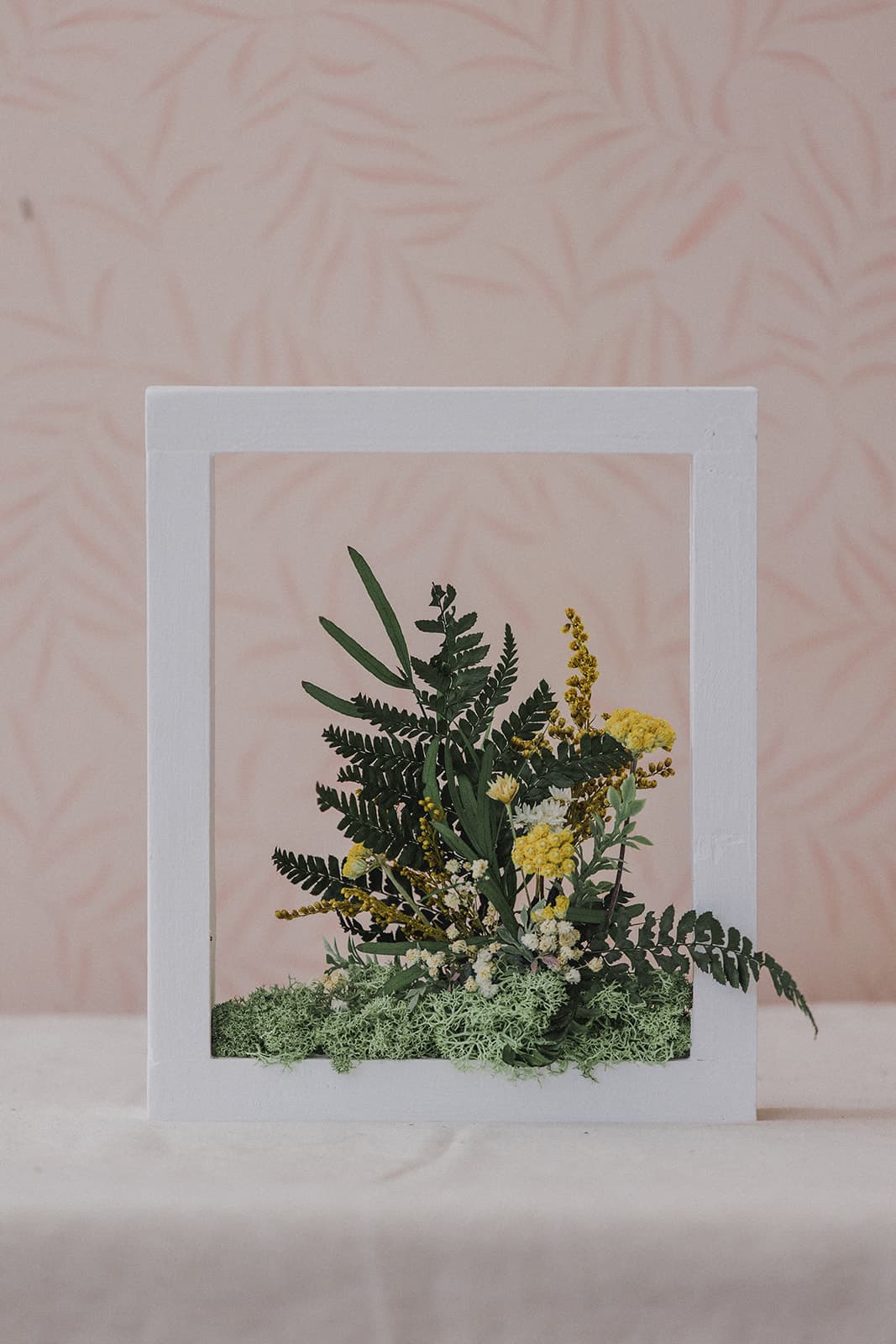 Marco floral blanco 4