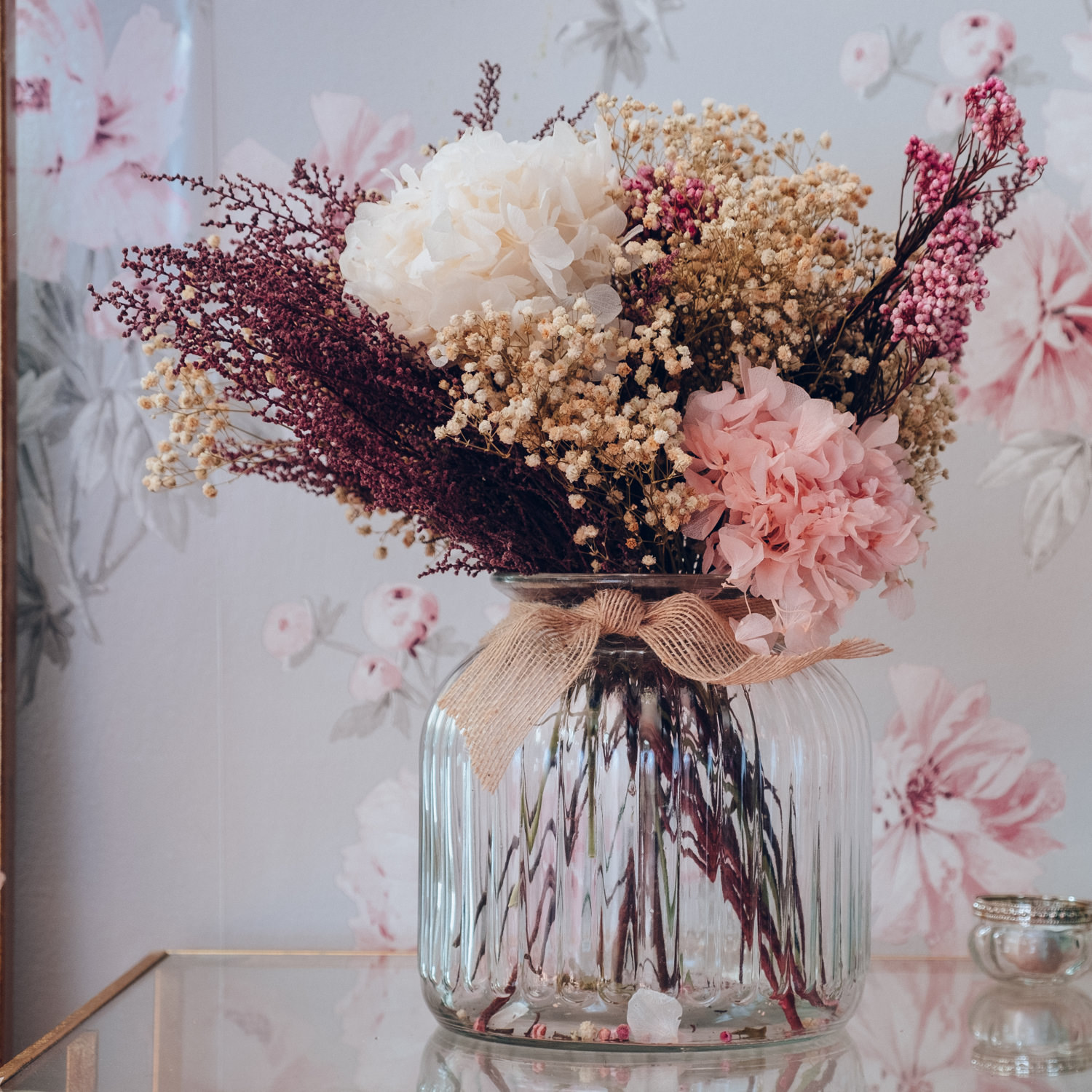 Jarrón de flores con hortensia y paniculata III - Flores en el Columpio