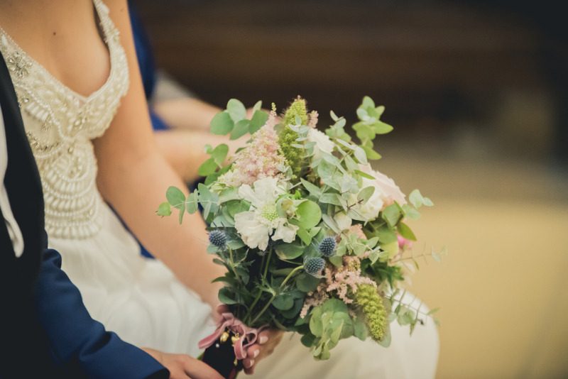 Ramo de novia de flores naturales con anémonas | Flores en el Columpio