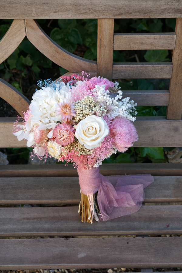 Bouquet de flores preservadas en tonos pastel  Ramos de novia, Ramo de  boda, Ramo de novia sencillo